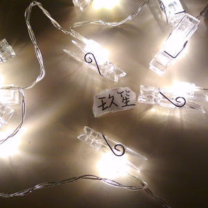 帆布鞋碾精用脚磨男生的要害故事
