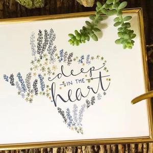 帆布鞋碾精用脚磨男生的要害故事
