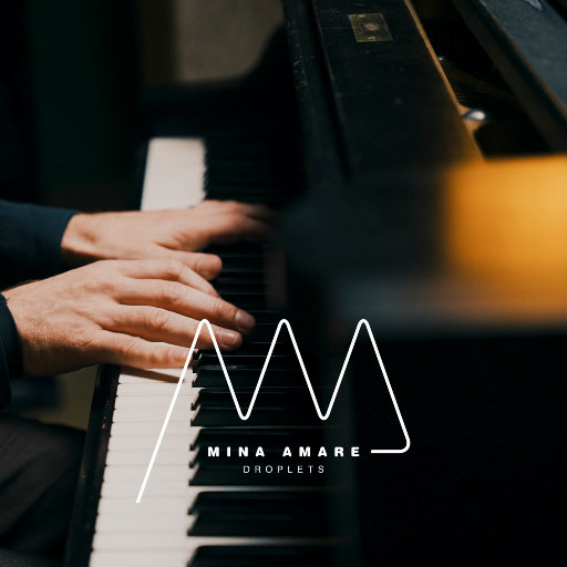 帆布鞋碾精用脚磨男生的要害故事
